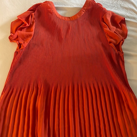 Orange top - Picture 1 of 1